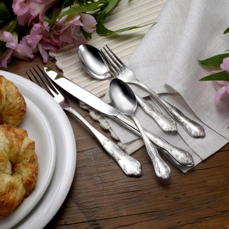 Martha Washington - 20 Piece Set