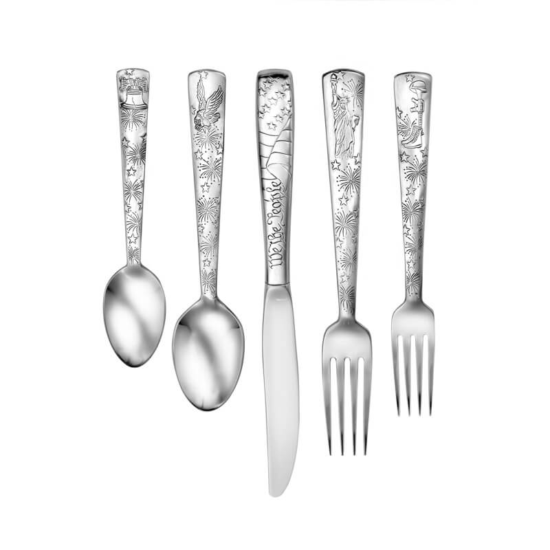 Celebrate American Liberty - 125 Piece Super Set With Chest