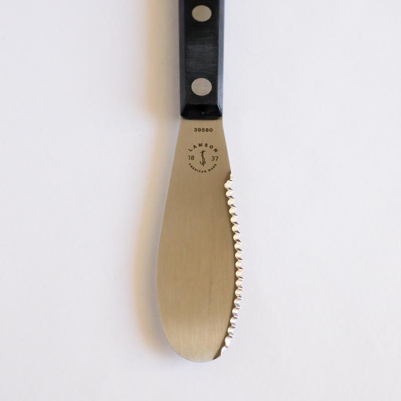 Sandwich Spreader with Wave Edge and POM Handle